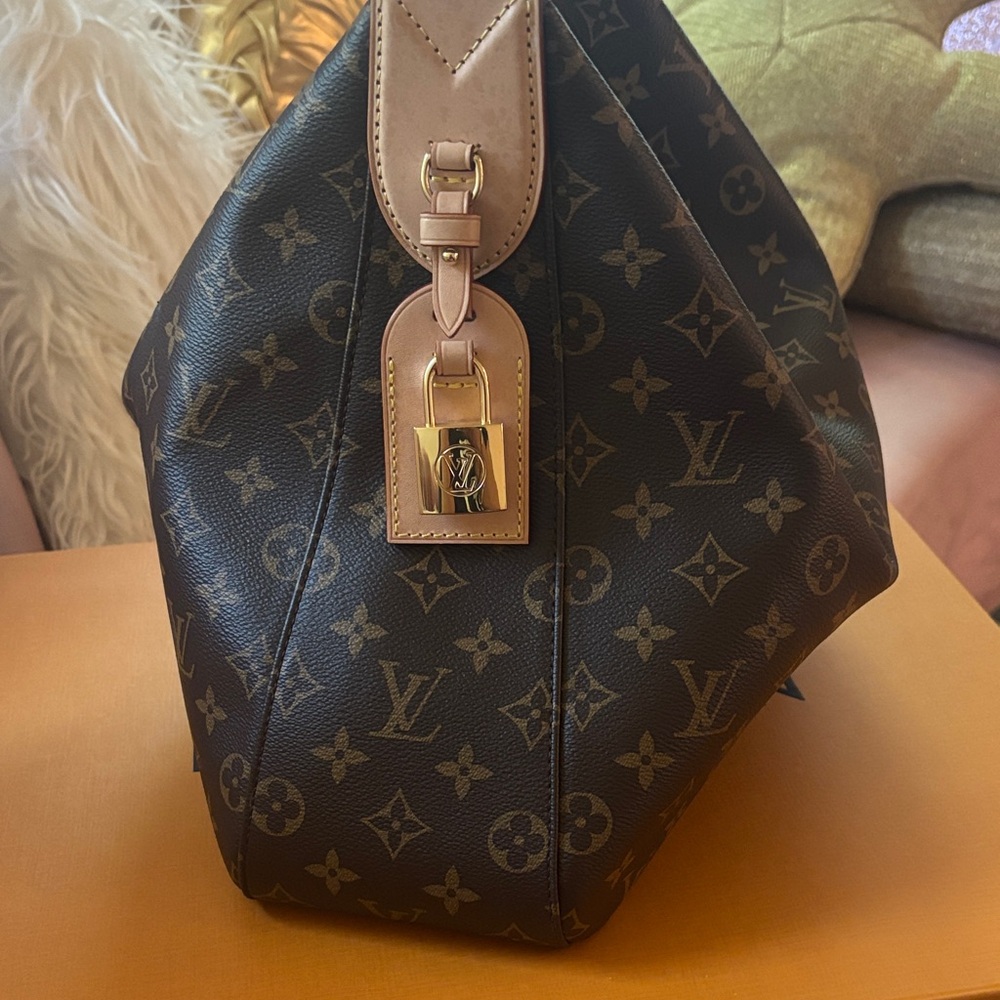 Louis Vuitton Monogram Canvas Crescent Shoulder Bag with Vachetta Strap - Picture 3 of 7